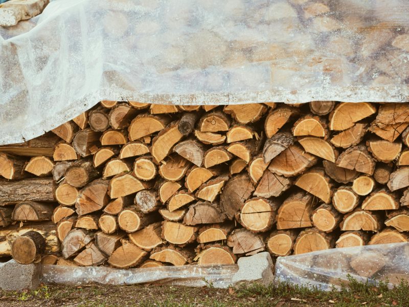 Comment bien stocker son bois de chauffage
